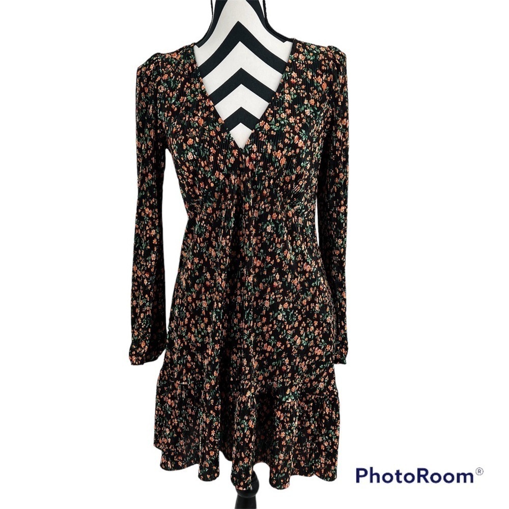 ASOS Long Sleeve Pleated Floral Dress Size 6